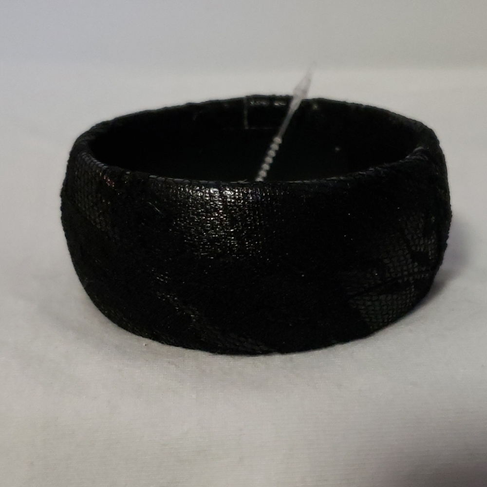 New! Mar y sol lace bracelet!